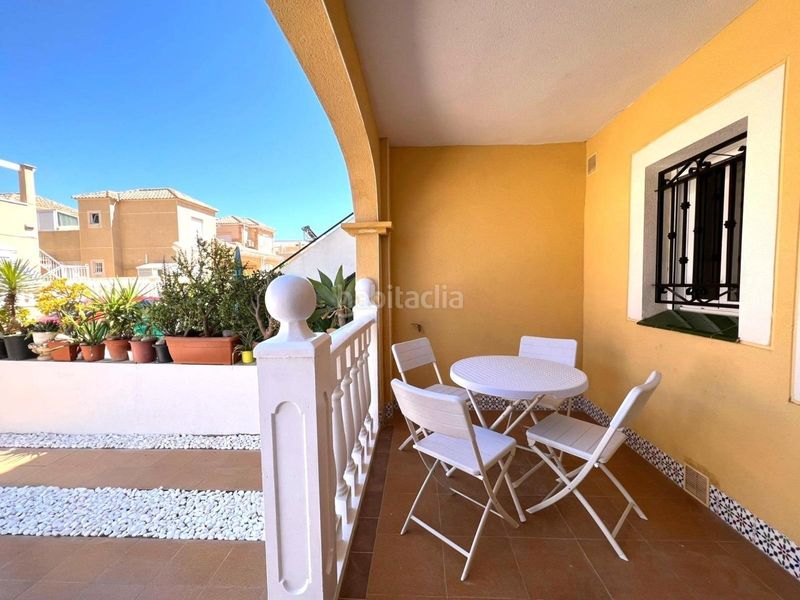 Foto bf51d8f2-03a0-4808-b33f-f651532c2099. Casa amb aparcament a La Florida Orihuela