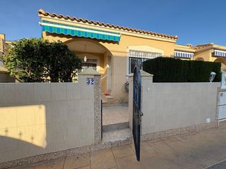 Duplex in Los Balcones y los Altos. Adosado mediterráneo dúplex con 3 hab 2 baños piscina amplia ter
