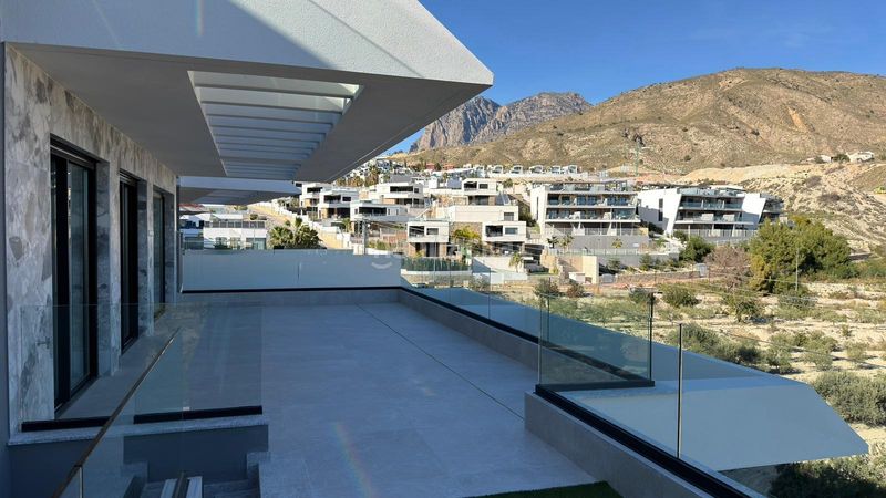 Foto 0f3577e2-4d01-4f22-8798-57a419d98f41. Apartament amb calefacció aparcament piscina a balcón de Finestrat-terra marina Finestrat