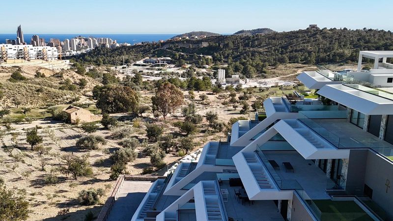 Foto 1a23d2af-ba6c-4f78-8d2e-a9d93b389e3c. Apartament amb calefacció aparcament piscina a balcón de Finestrat-terra marina Finestrat