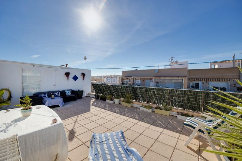 Foto e4ed1697-d06e-4beb-8525-12c5caf20bc3. Àtic amb aparcament piscina a Zona Playa de los Locos Torrevieja