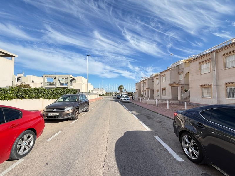 Foto 4c67ddf6-43ec-400b-a2cc-bd65d10d6a53. Casa amb piscina a Aguas Nuevas Torrevieja