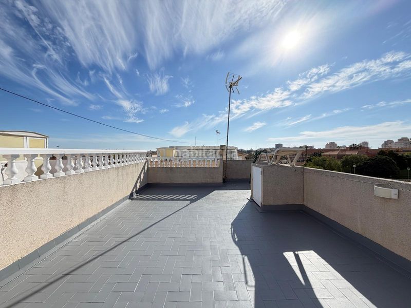 Foto 7f8544c3-104a-4ef5-92c5-ea99e6602c44. Casa amb piscina a Aguas Nuevas Torrevieja