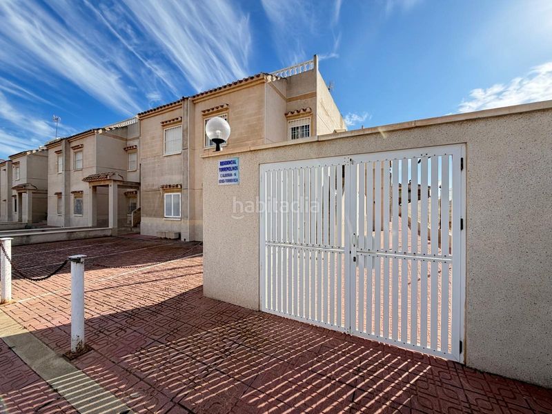 Foto 86a68758-74df-4d26-b4f2-28393fb80f6b. Casa amb piscina a Aguas Nuevas Torrevieja