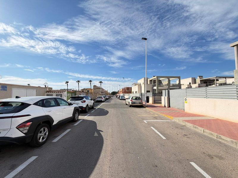 Foto d54ce399-db3c-4072-a97d-f59557bf7d01. Casa amb piscina a Aguas Nuevas Torrevieja