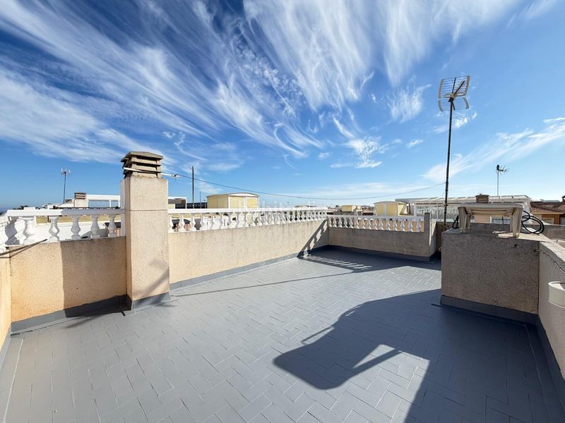 Foto e959ea05-90a9-459b-b5ce-9f955aeba829. Casa amb piscina a Aguas Nuevas Torrevieja