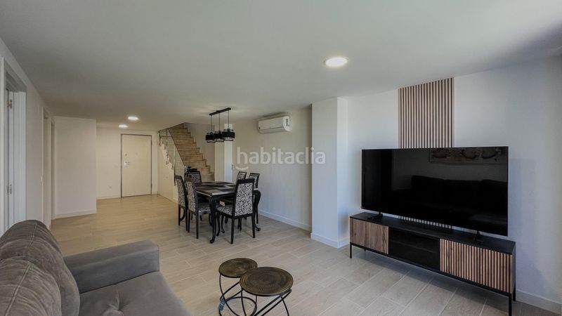 Foto 5cfce727-eb78-45c3-ad3c-03ce124ada81. Dúplex amb aparcament piscina a balcón de Finestrat-terra marina Finestrat