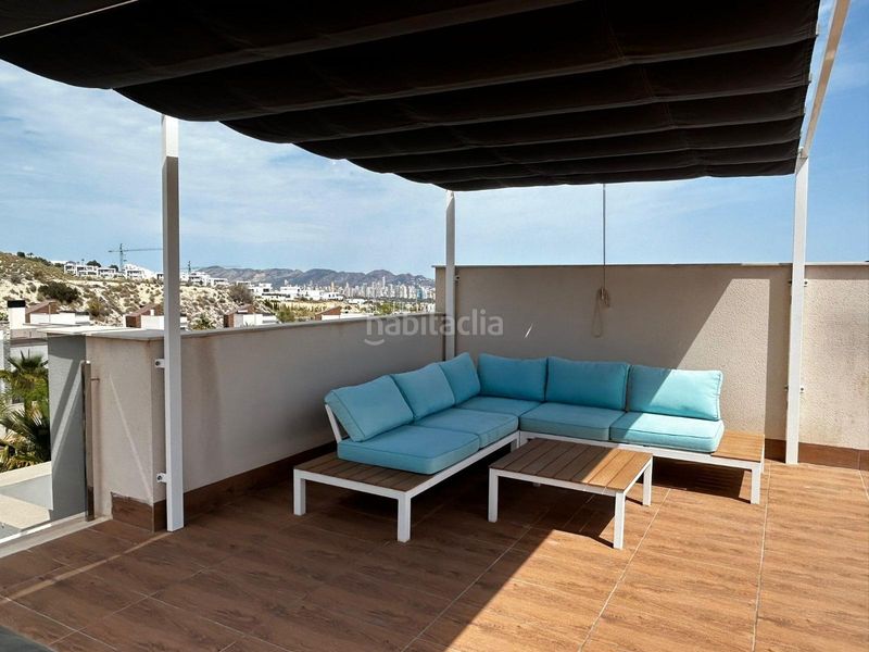 Foto 36ff6d38-18ed-4b33-9d8f-8e3ca75362cd. Ático  con solárium y jacuzzi en la urbanización alegria village en Finestrat