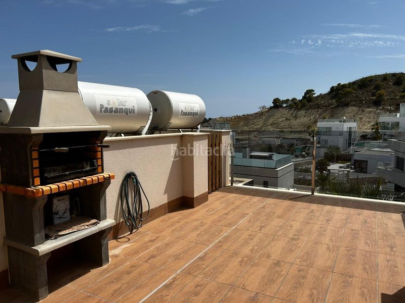 Foto 3d924102-0555-400f-9a13-a0350087fad1. Ático  con solárium y jacuzzi en la urbanización alegria village en Finestrat