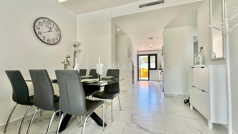 Foto 50ba7785-6c4d-490b-b6ce-e2a0f1f7b6c9. Ático  con solárium y jacuzzi en la urbanización alegria village en Finestrat