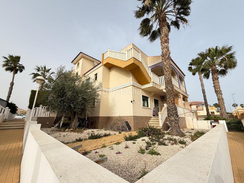 Foto c4d72ca2-5ab7-4cd0-aa4e-2d7db368d64b. Casa amb piscina a Rojales