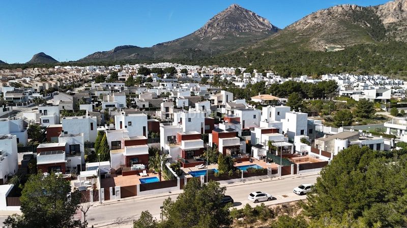 Foto 63b66d2c-1215-4a83-a9d0-09f2a50ae356. Xalet amb aparcament piscina a La Alberca Polop