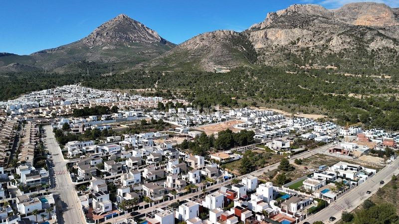 Foto 6d22fb9a-2541-4020-9e93-3b8e60f3d4a4. Xalet amb aparcament piscina a La Alberca Polop