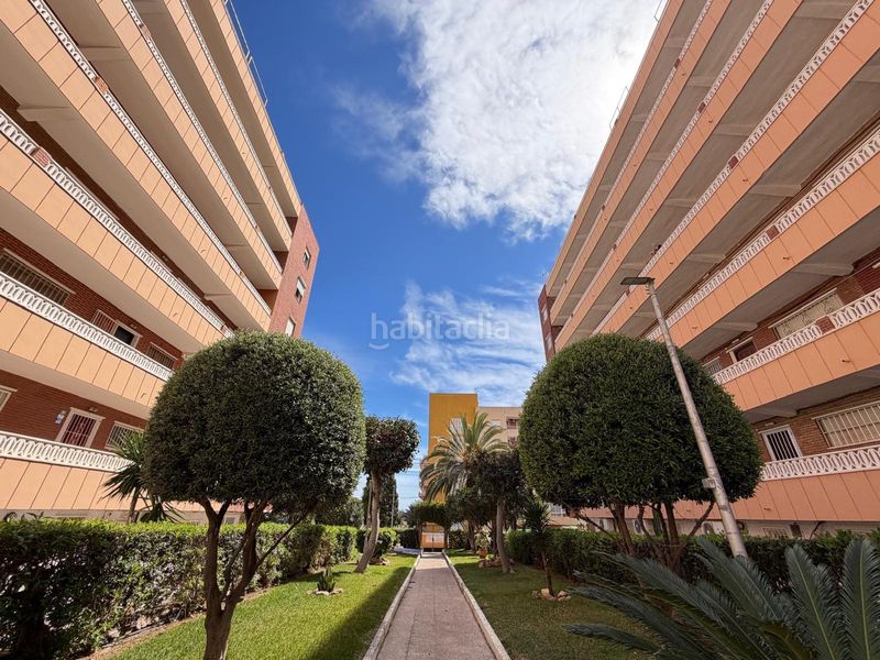 Foto ae2e0abc-c923-4415-924b-8038729bebd0. Apartament amb calefacció a Punta Prima Torrevieja