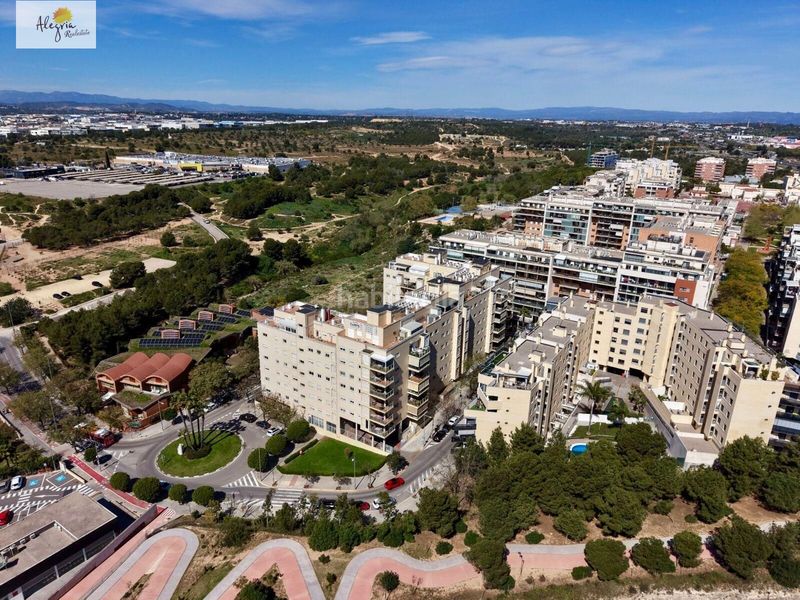 Foto b5b26a38-b7a9-4d2f-b69a-18d259eeece6. Apartament amb calefacció aparcament piscina a Centro Ciudad Paterna