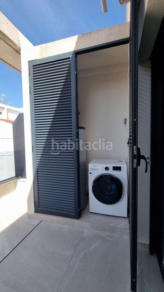 Foto 54f9f399-0e3f-49da-94df-4ca6c91325c0. Àtic amb calefacció aparcament piscina a Las Piscinas Naturales Torrevieja