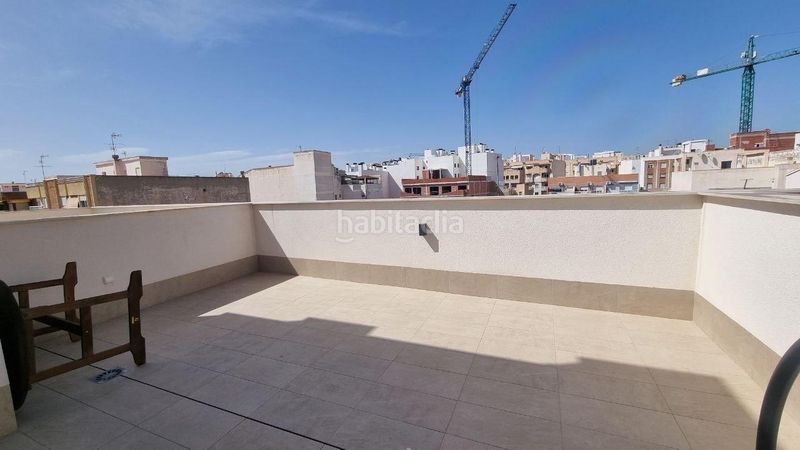 Foto a093fcc1-2e1a-427d-aea6-f31a8749ce88. Àtic amb calefacció aparcament piscina a Las Piscinas Naturales Torrevieja