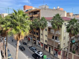 Rent Flat in Calle general bonanza 12. Piso de 2 dormitorios en alquiler en benalua, alicante
