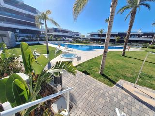 Lloguer Casa adossada a Zona Carrefour - Urbanizaciones. Apartamento de 2 dormitorios en torrevieja