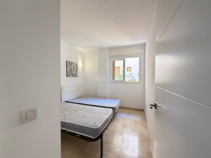 Foto 0c8f77c9-f856-48a9-96c3-6304b1f9435c. Apartament amb calefacció aparcament piscina a Punta Prima Torrevieja