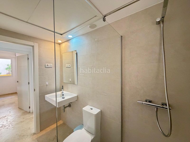 Foto 2e3a2dca-5434-463f-b505-6ae6dcc4d64e. Apartament amb calefacció aparcament piscina a Punta Prima Torrevieja