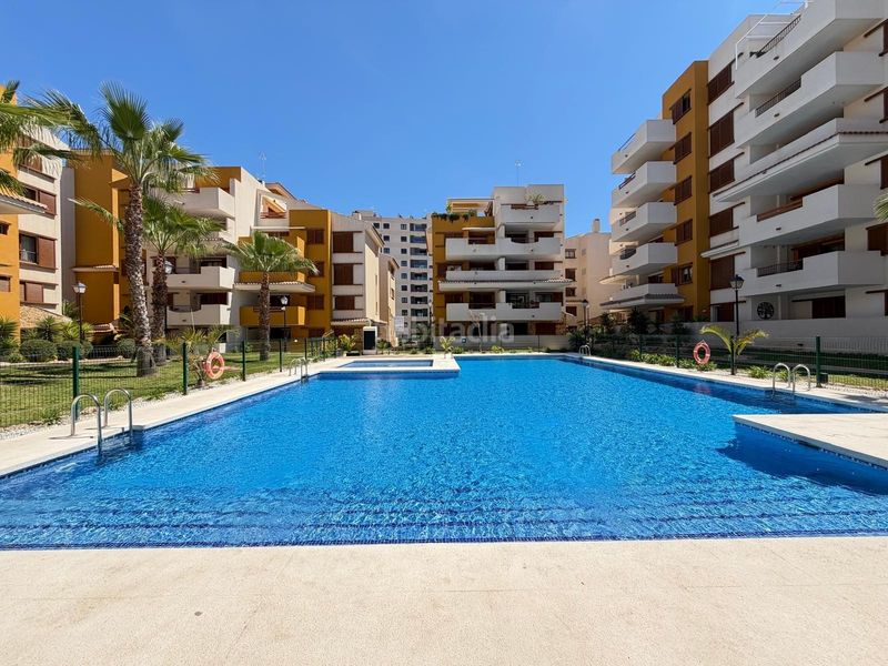 Foto 693b0a72-7bb0-48fc-905f-50e2317dc091. Apartament amb calefacció aparcament piscina a Punta Prima Torrevieja