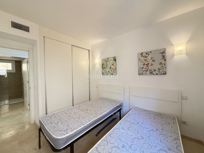 Foto f2d0c2a1-a7b3-47b2-be3c-7ca24e1a6f09. Apartament amb calefacció aparcament piscina a Punta Prima Torrevieja