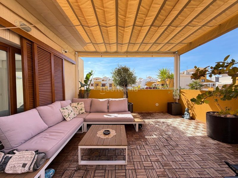 Foto 026865f7-144f-43d6-8184-dcedb472ec5b. Àtic amb aparcament piscina a Punta Prima Torrevieja