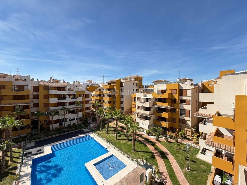 Foto 068ec5e5-d32d-42d4-85d5-b25dd14e4d44. Àtic amb aparcament piscina a Punta Prima Torrevieja