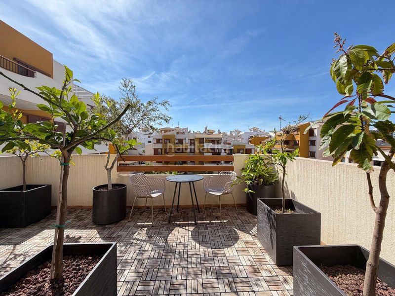 Foto 06e67f96-85f1-44e3-b3e6-5166d0adc5f9. Àtic amb aparcament piscina a Punta Prima Torrevieja