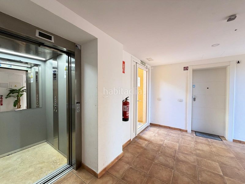 Foto 38f35fc9-16f3-464e-8aea-0ddfb083a87a. Àtic amb aparcament piscina a Punta Prima Torrevieja