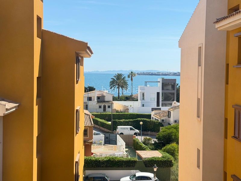 Foto 43fa7b94-4cbd-49f6-9ef2-02c9a9d4abf4. Àtic amb aparcament piscina a Punta Prima Torrevieja