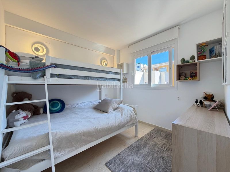 Foto 6a5005d3-4ec0-4a6e-b7f6-ee800b44bd83. Àtic amb aparcament piscina a Punta Prima Torrevieja