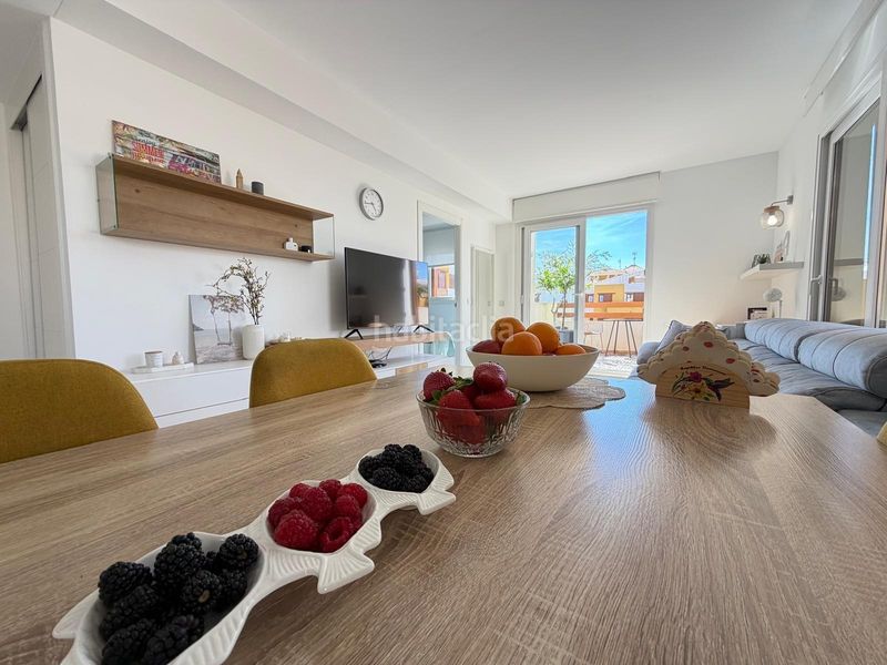 Foto 7654a4b1-2061-46ef-84f3-df6cd4206615. Àtic amb aparcament piscina a Punta Prima Torrevieja