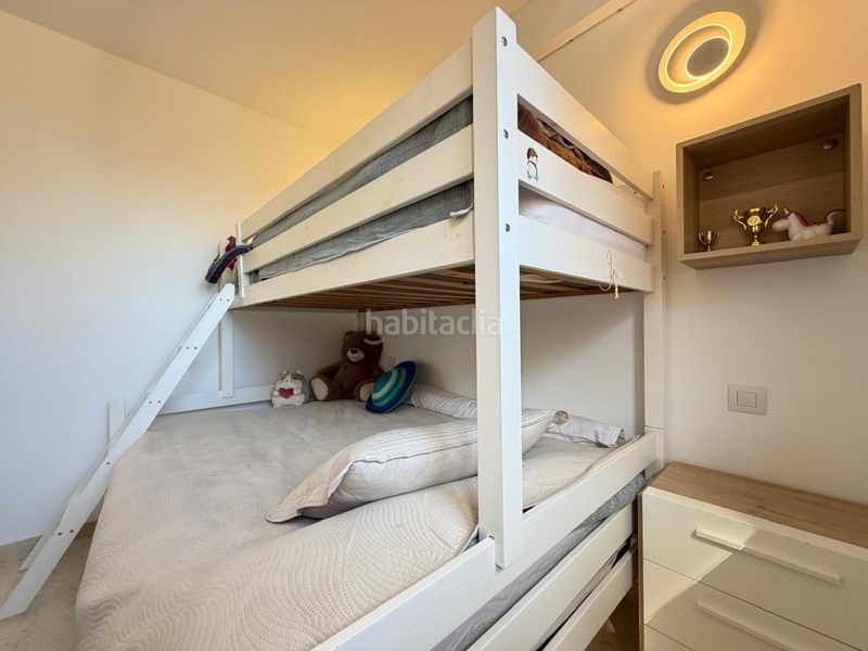 Foto 8ae49fa0-9bb5-44b0-929d-c1cc4a16cd20. Àtic amb aparcament piscina a Punta Prima Torrevieja