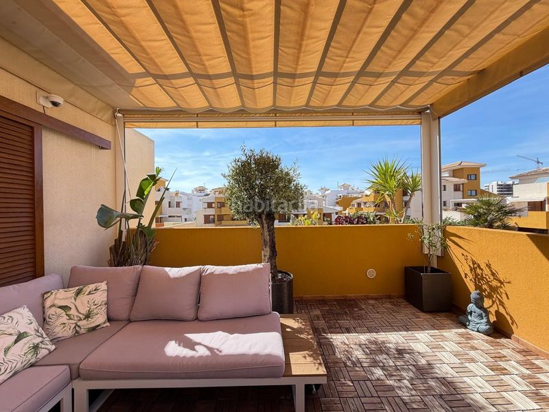 Foto ad185f55-7089-4192-a048-1e388bc721a3. Àtic amb aparcament piscina a Punta Prima Torrevieja