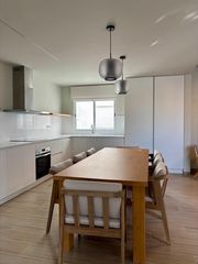 Location Appartement  Calle ,3. Amplio apartamento de 3 habitaciones, 140 m2. alquiler de larga