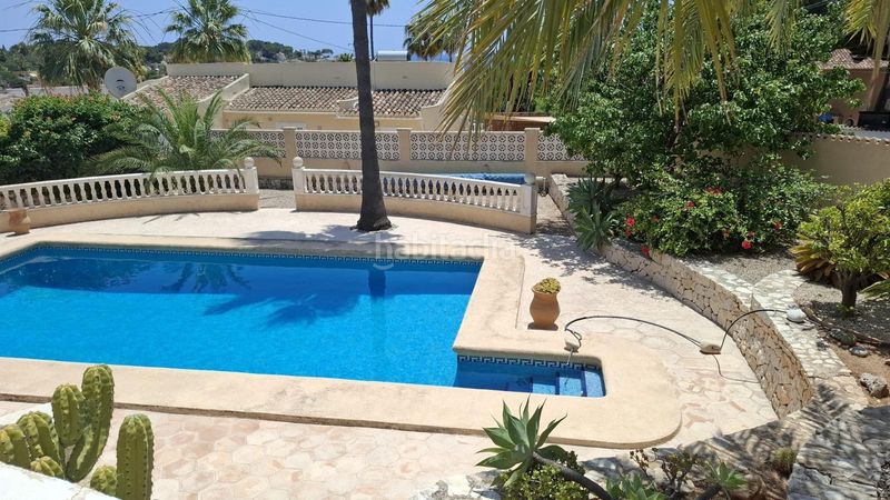 Foto 2aac47fb-a640-4743-8037-813a953d2f99. Casa amb calefacció aparcament piscina a Cala Advocat-Baladrar Benissa