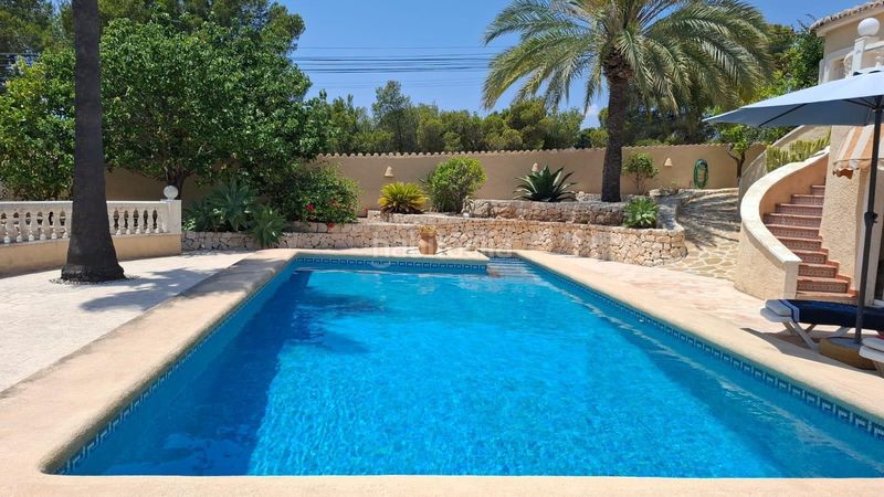 Foto 677a8226-882e-483c-833a-6170c6fa8c3d. Casa amb calefacció aparcament piscina a Cala Advocat-Baladrar Benissa