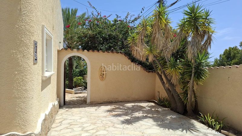 Foto 9d657133-6d24-47cc-a335-79d1e5f3948d. Casa amb calefacció aparcament piscina a Cala Advocat-Baladrar Benissa