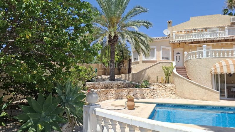 Foto ea38ed5d-72af-4d78-85d7-dce2dd65d98e. Casa amb calefacció aparcament piscina a Cala Advocat-Baladrar Benissa