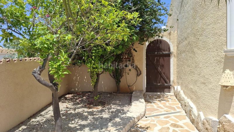 Foto ef3a699c-e507-4598-8815-41e09242cbf7. Casa amb calefacció aparcament piscina a Cala Advocat-Baladrar Benissa