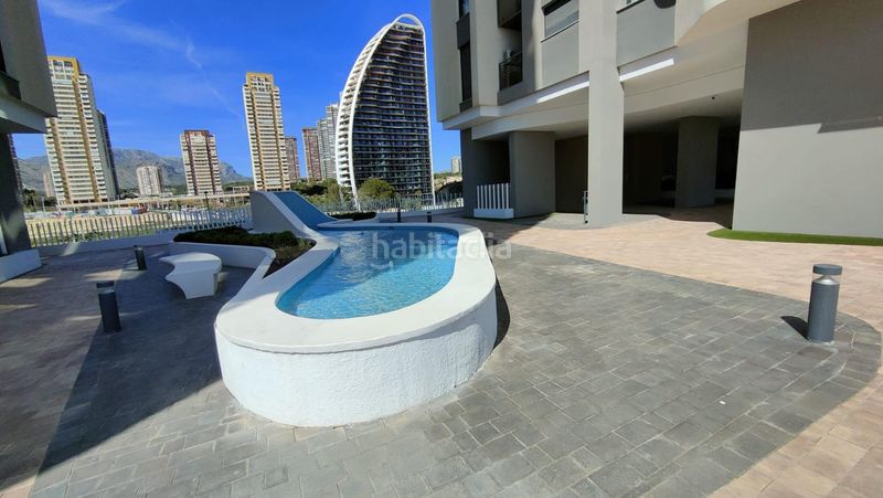 Foto 8e3ffe35-795b-40fa-b91c-75cd7156d157. Àtic amb aparcament piscina a Playa Poniente Benidorm