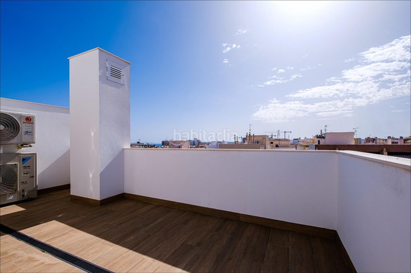 Foto b3ea32d8-c428-4926-a1ae-a0c0cd78f280. Àtic a Zona Playa del Cura Torrevieja