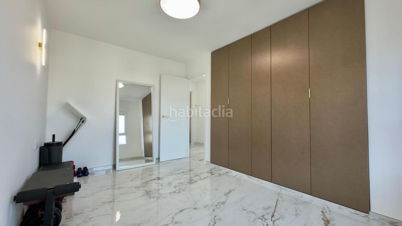 Foto a89da749-007a-4e90-ae57-cdc40d829703. Apartament amb aparcament piscina a Playa Poniente Benidorm