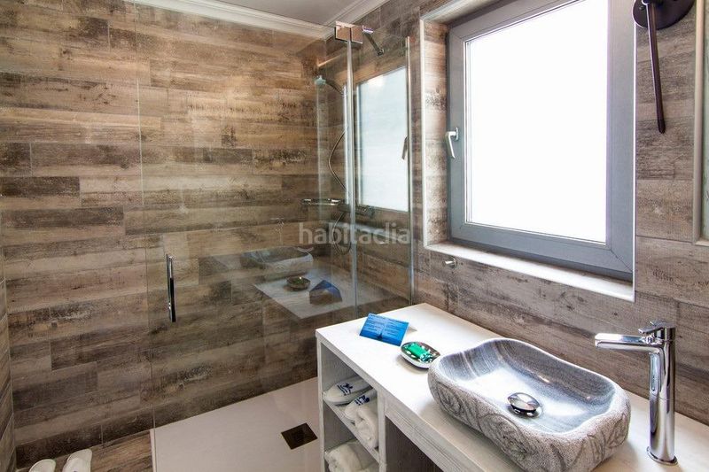 Foto 1db3a350-acd8-4e46-b7c7-0de72fd4ef20. Edificio in Busot