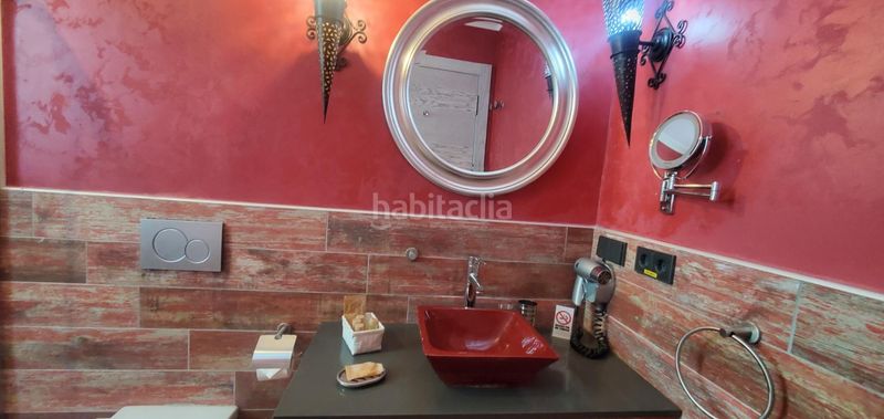 Foto a89db270-b923-4c37-8aab-63f0d576d658. Edificio in Busot