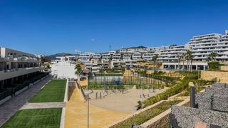 Lloguer Dúplex  Calle calle de colombia. Se alquila dúplex moderno para larga temporada  con 5 dormitorio