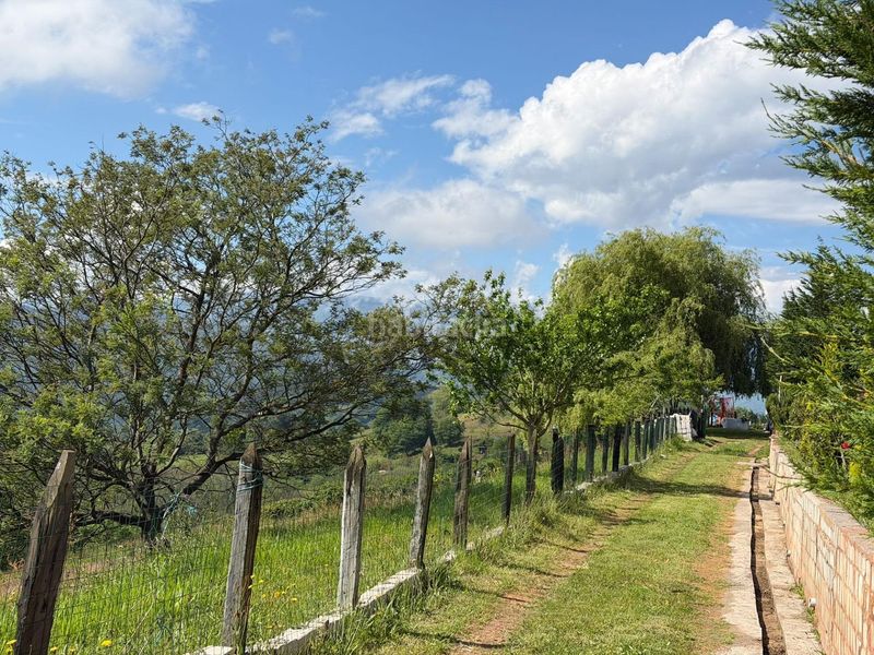 Foto ef394cb6-9916-4b6c-b783-bfd17624edf6. Finca rústica a Santo Domingo - El Campillín Oviedo