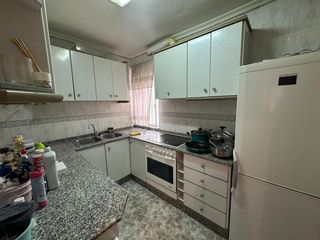 Apartament  Maestro enrique granados. Piso listo para entrar a vivir, con 3 dormitorios y potencial de